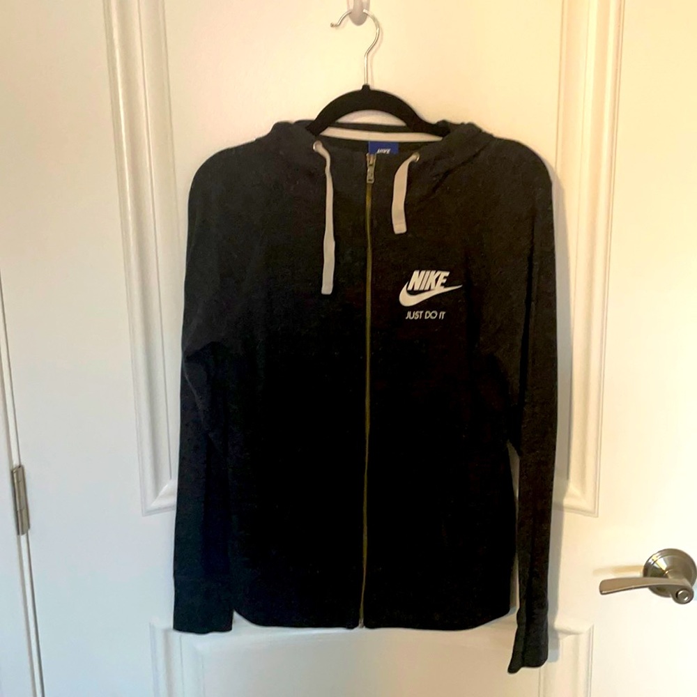 Nike sweatshirt medium gray